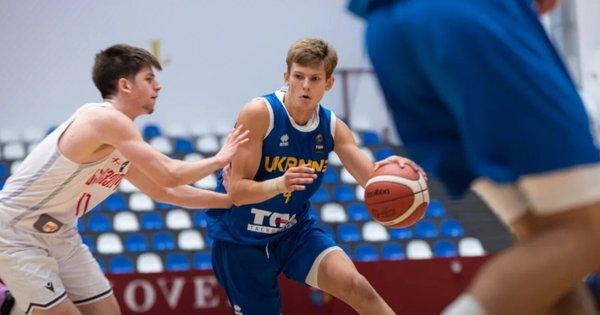 Україна втратила можливість пройти до плей-офф, зазнавши вже третьої поразки на чемпіонаті Європи з баскетболу U-18.