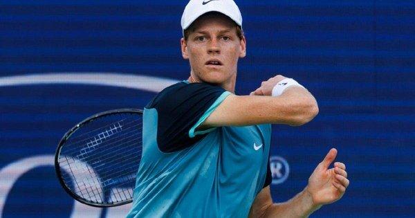 Оновлений рейтинг ATP: українські тенісисти відсутні навіть у топ-200, Алькарас продовжує переслідувати Сіннера, а російський спортсмен увірвався до десятки.