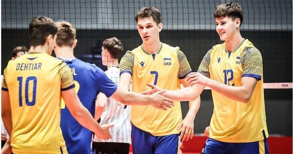 У напруженому поєдинку молодіжного чемпіонату світу 2025 року з волейболу Україна програла Італії.