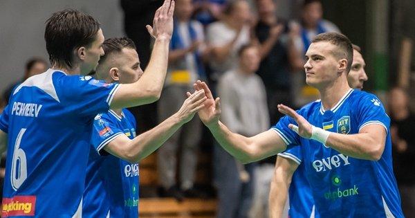 ХІТ вразив усіх, забивши 10 м'ячів у своєму матчі Ліги чемпіонів з футзалу. Атака команди продемонструвала виняткову майстерність, адже один гравець оформив хет-трик, а ще двоє – дубль. Цей яскравий виступ став фантастичним початком для євротурніру.