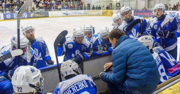 Сокіл поклав край своїм невдачам у чемпіонаті України з хокею – головний аутсайдер сезону виявився безсилим.
