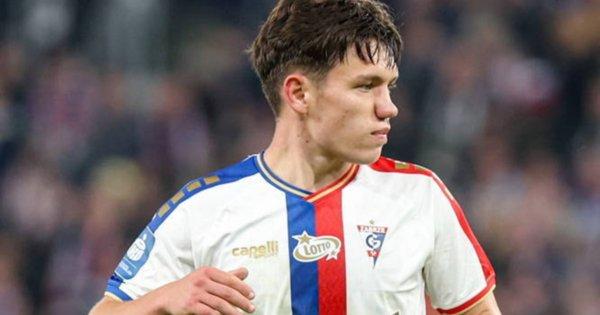 Українці провели захоплююче дербі в Екстралізі: Русин відзначився голом вперше за останні два роки, а Хлань записав на свій рахунок гол та асист (ВІДЕО)