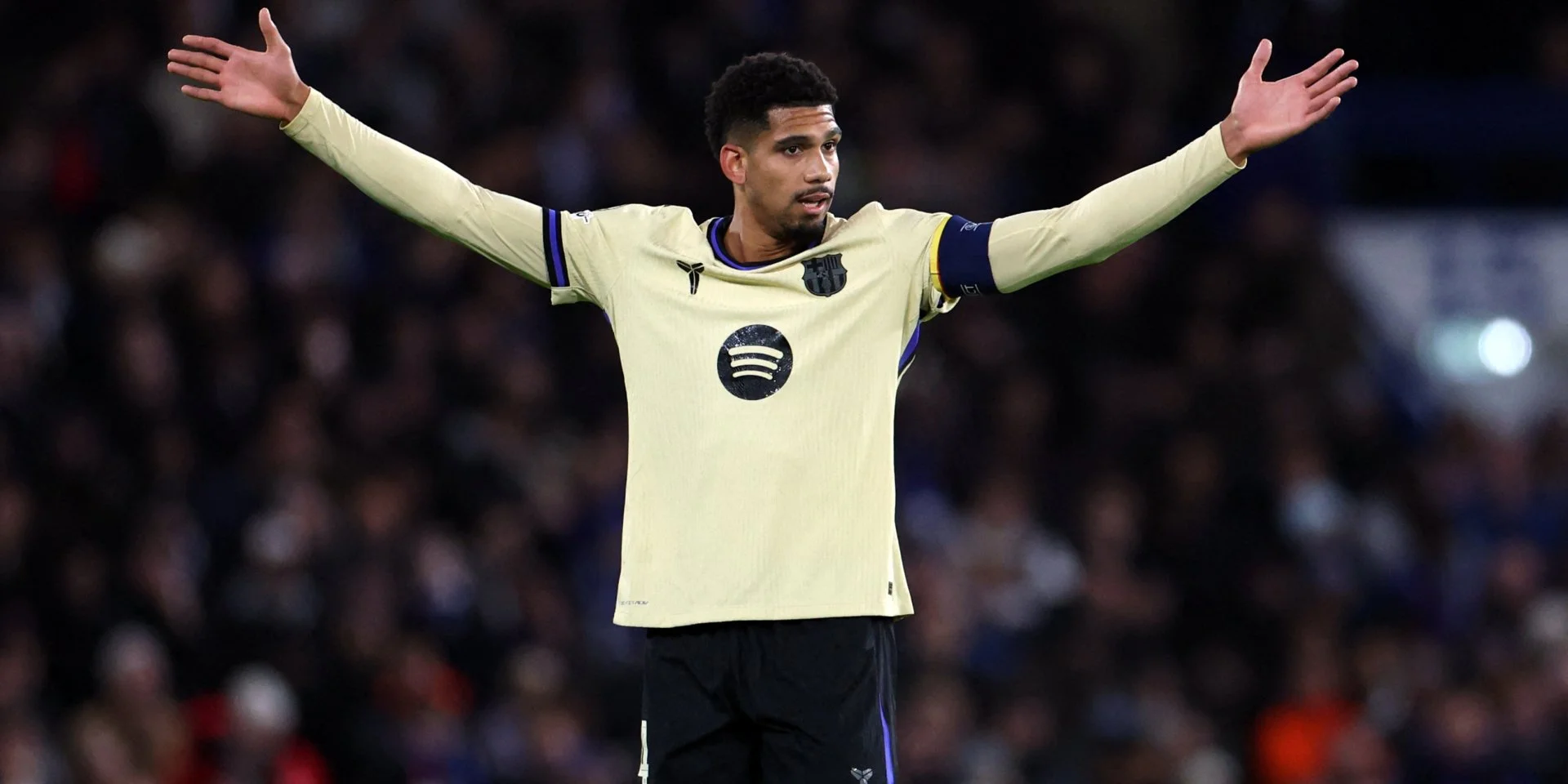 Зірка футбольного клубу Барселона вирішив зробити перерву у своїй кар'єрі — причина стала відома.