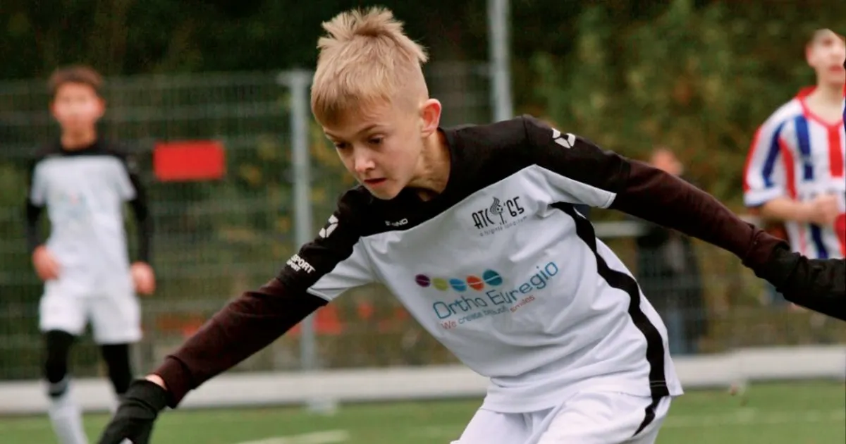 Протягом півтори години він здійснив більше 13 тисяч ударів по м'ячу!