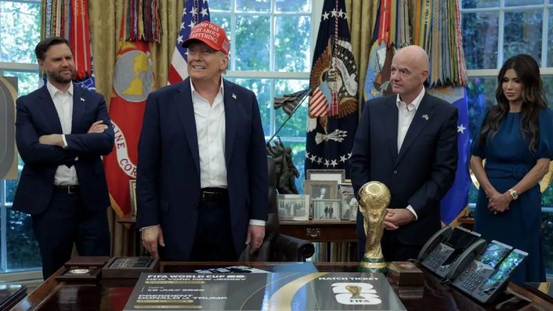 ФІФА оголосила про зіркових гостей, які візьмуть участь у жеребкуванні чемпіонату світу-2026 - серед них може бути й Трамп, повідомляє Футбол24.