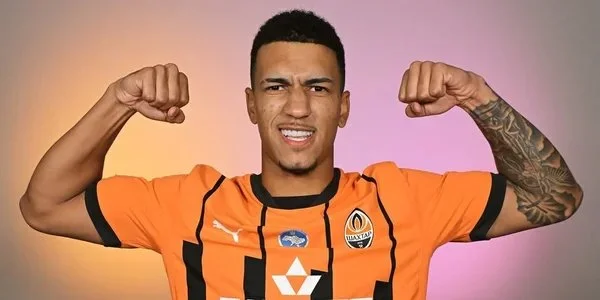 Ведуться перемовини. Відомий футбольний клуб має намір орендувати найкращого голеадора Шахтаря цього сезону, згідно з інформацією ЗМІ.