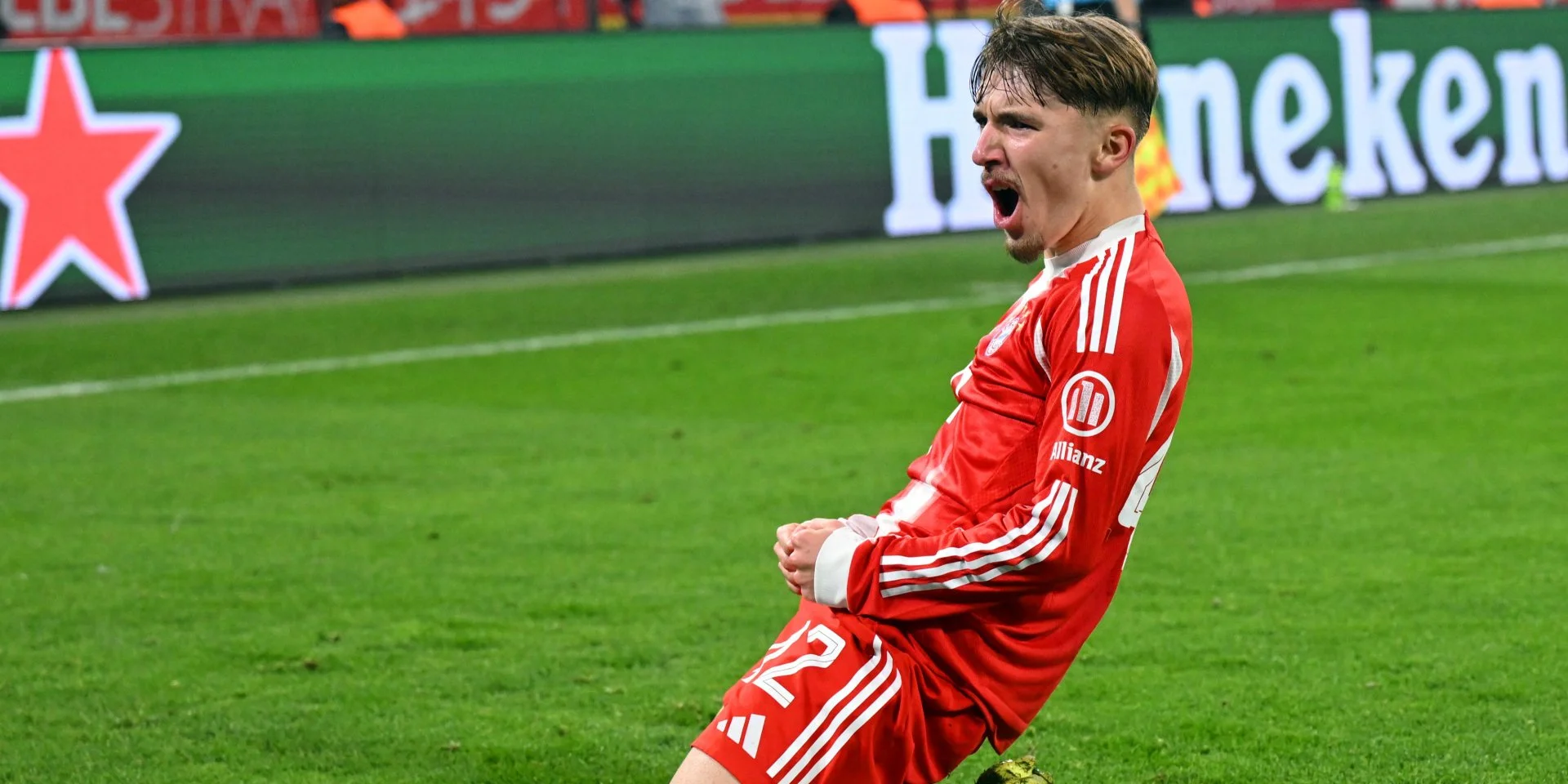 Мбаппе залишився позаду: гравець Баварії встановив новий віковий рекорд у Лізі чемпіонів -- відео