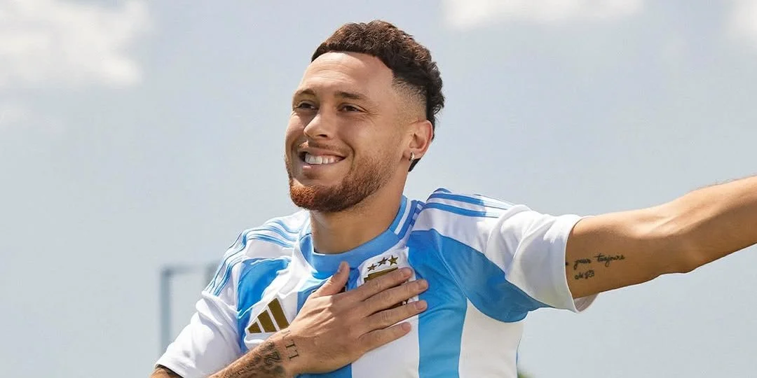 Відомого футболіста вразив вірус, внаслідок якого у нього паралізувалося обличчя -- світлина.