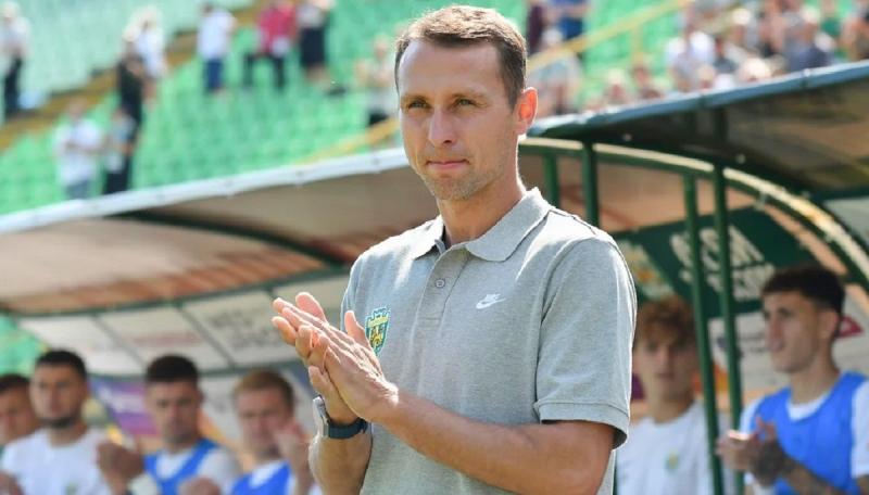 Основні події 31 грудня: Карпати розірвали контракт з Лупашком, Ордець підписав угоду з новою командою, а Бенфіка веде переговори щодо продажу футболіста збірної України - Футбол24.