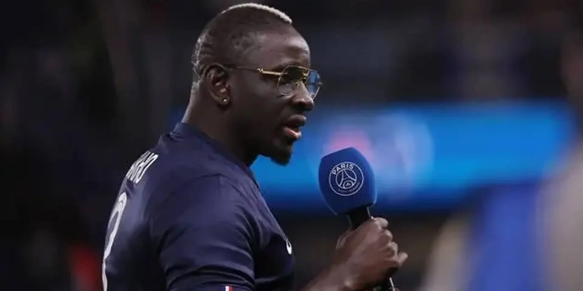 Гравець, який завдав шкоди збірній України під час відбору на ЧС-2014, завершив свою кар'єру в 35-річному віці.