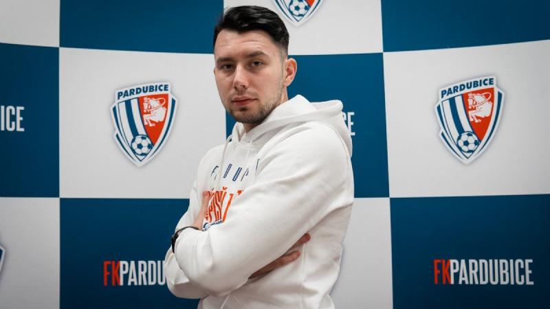 Офіційно підтверджено, що клуб відпустив свого капітана в Європу - Футбол24.