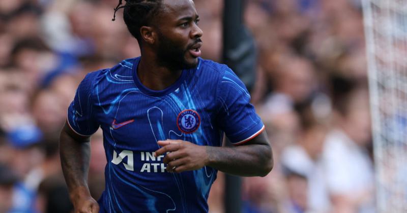 Наполі шукає можливості для підписання Стерлінга: Конте готовий зміцнити атакувальну лінію клубу.