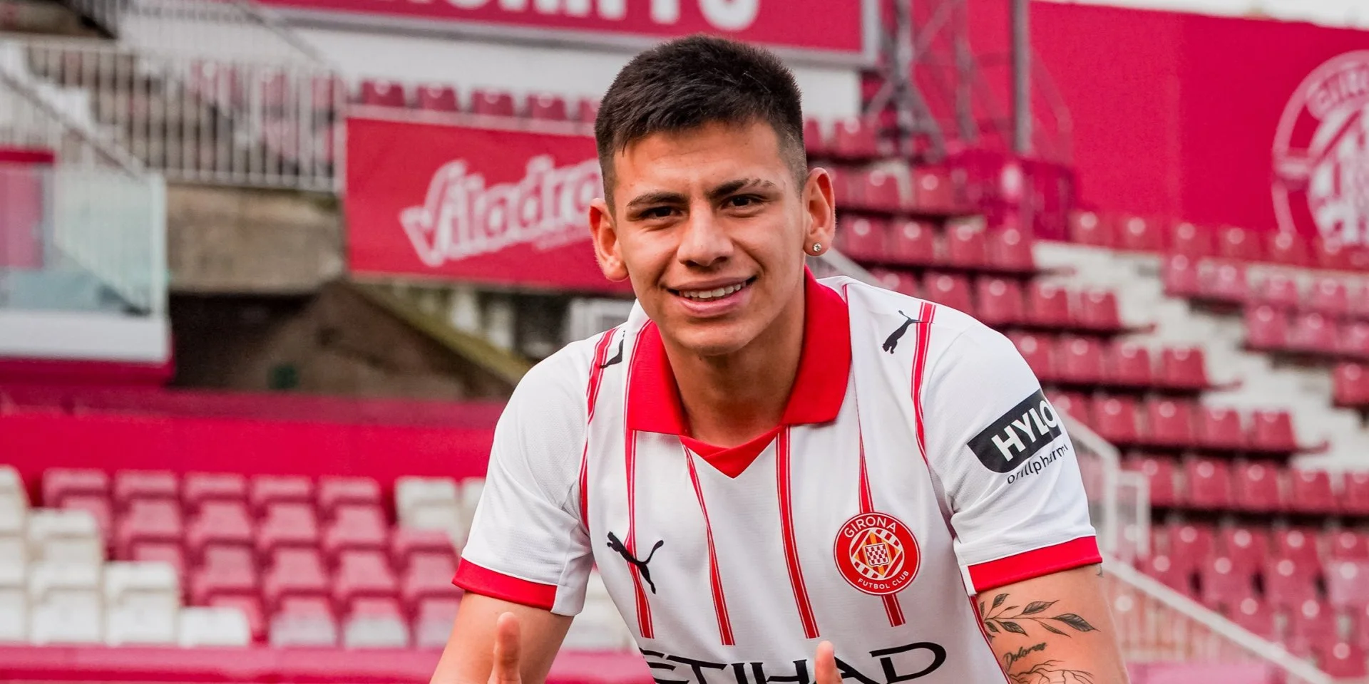 Ванату та Циганкову буде надана підтримка. Жирона офіційно підтвердила трансфер півзахисника з Манчестер Сіті.