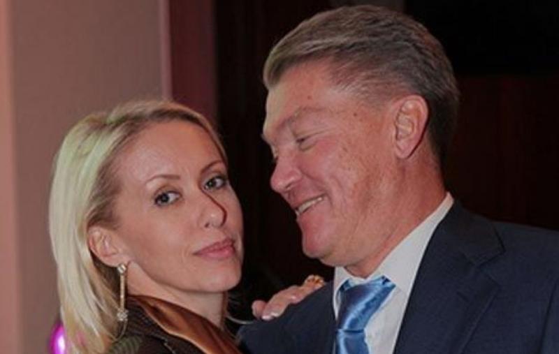 Дружина Олега Блохіна, Анжела Блохіна, - хто є ця жінка, що завоювала серце легендарного футболіста клубу Динамо?