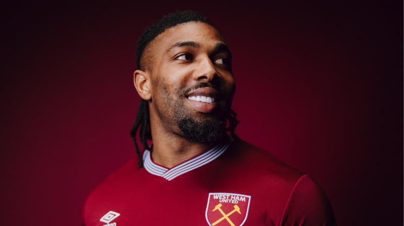 Вест Гем підтвердив угоду щодо переходу колишнього гравця Барселони та Вулвергемптона.