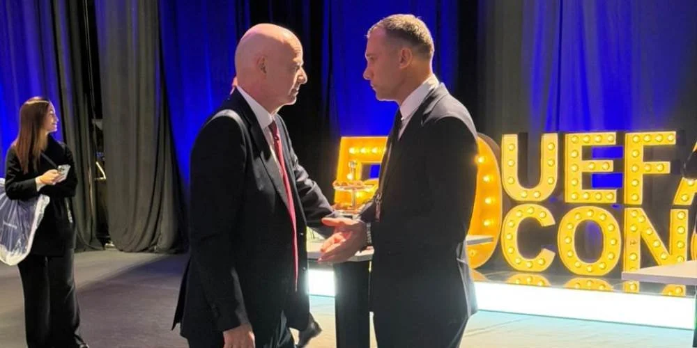 Шевченко провів зустріч з Інфантіно, який висловив бажання повернути Росію до футбольних змагань — про що йшлося в їхній бесіді.