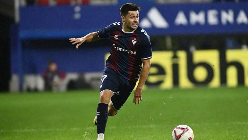 Карпати зацікавлені в іспанському вінгері, і львівська команда може підписати його безкоштовно - Футбол24.