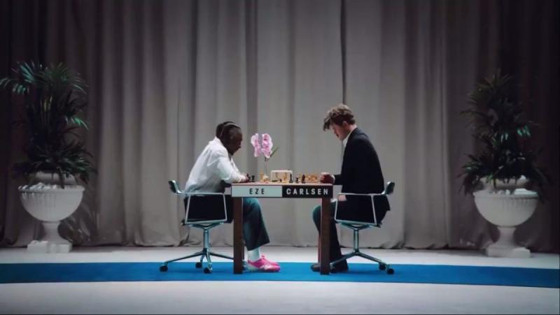 Гравець Арсенала зіграв у шахи з видатним Карлсеном (ВІДЕО) - Футбол24
