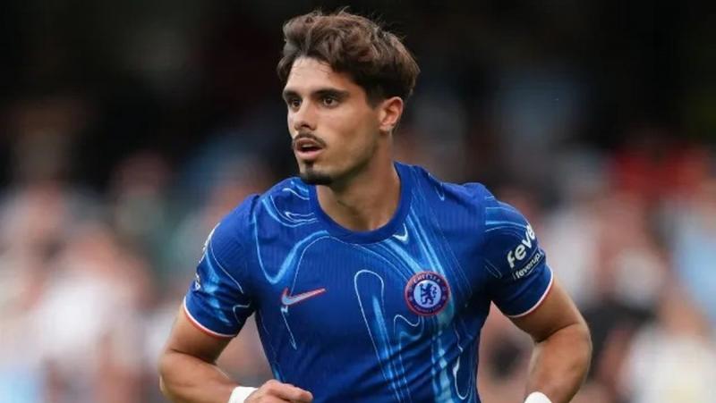 Футбольна асоціація висловила звинувачення на адресу гравця Челсі через його неналежну поведінку після гри з Арсеналом. У відповідь на це, спортсмен вибачився перед своїми товаришами по команді. - Футбол24