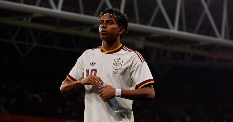 Ламін Ямаль з Барселони був визнаний найкращим молодим футболістом року за версією ESPN.