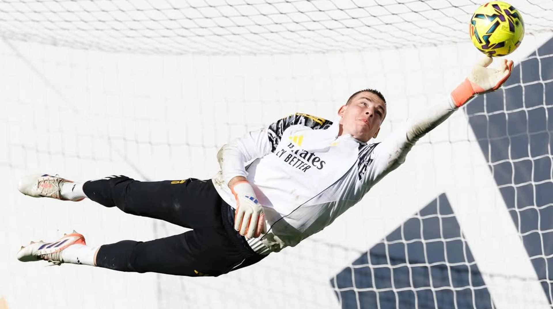 На жаль, результат виявився таким: Лунін прокоментував зустріч Реала з Бетісом.