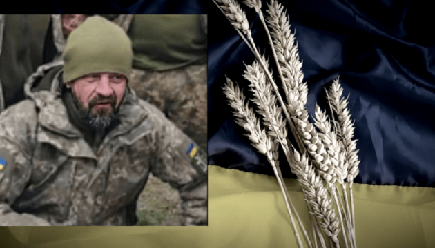 На фронті загинув арбітр Київської колегії футбольних арбітрів Василь Гандзій.