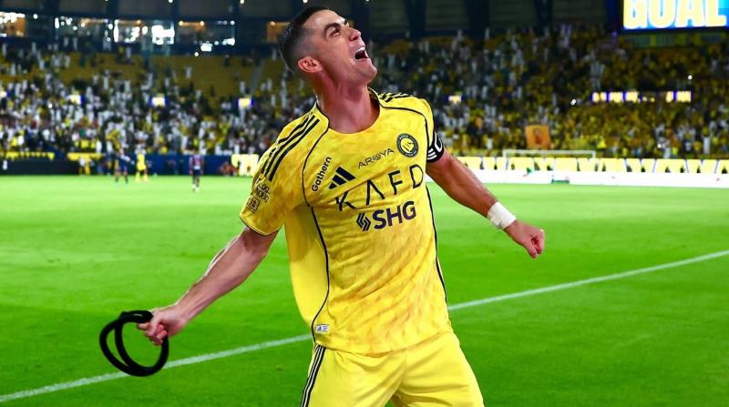 Скандал у Саудівській лізі: Роналду реалізував контроверсійний пенальті та зіткнувся з потужною хвилею критики.