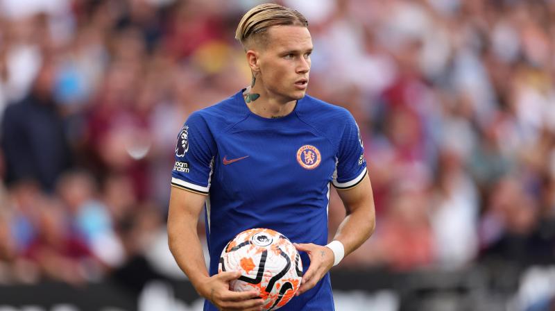 Челсі планує віддати Мудрика в оренду після його повернення на футбольне поле, згідно з інформацією ЗМІ.