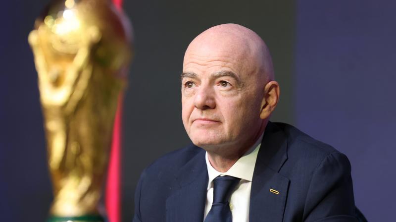 Президент FIFA отримує щорічний дохід у розмірі 6 мільйонів доларів, що є вчетверо більшим, ніж десять років тому.