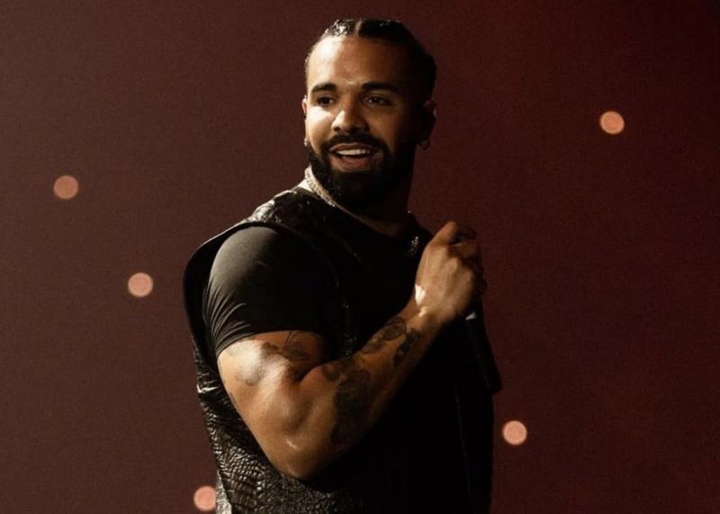 Дрейк втратив $1 мільйон на Супербоулі.