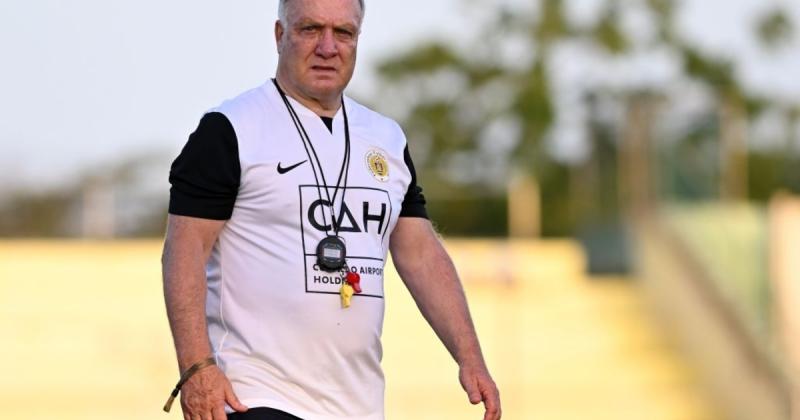 Тренер національної збірної Кюрасао залишає свою посаду напередодні ЧС-2026 через проблеми зі здоров'ям доньки - Спорт bigmir)net