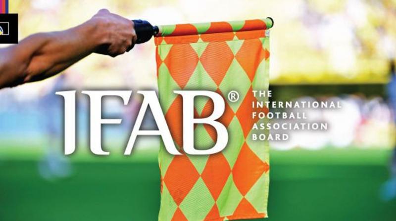 Лічильник для вкидань і ударів з воріт, корекція карток та інші нововведення: IFAB розробляє кілька змін у регламенті до Чемпіонату світу 2026 року.