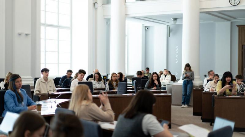 У Львові щомісяця 35 тренерів отримуватимуть по 15 тисяч гривень у вигляді премій. Список.