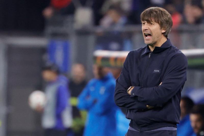 Олександр Шовковський, що виріс у Києві, розпочав свою футбольну кар'єру в юному віці.