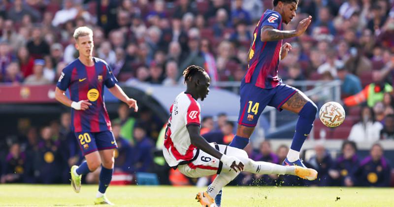 Барселона святкує успіх у матчі проти Райо Вальєкано завдяки забитому м'ячу Араухо - Спорт bigmir)net