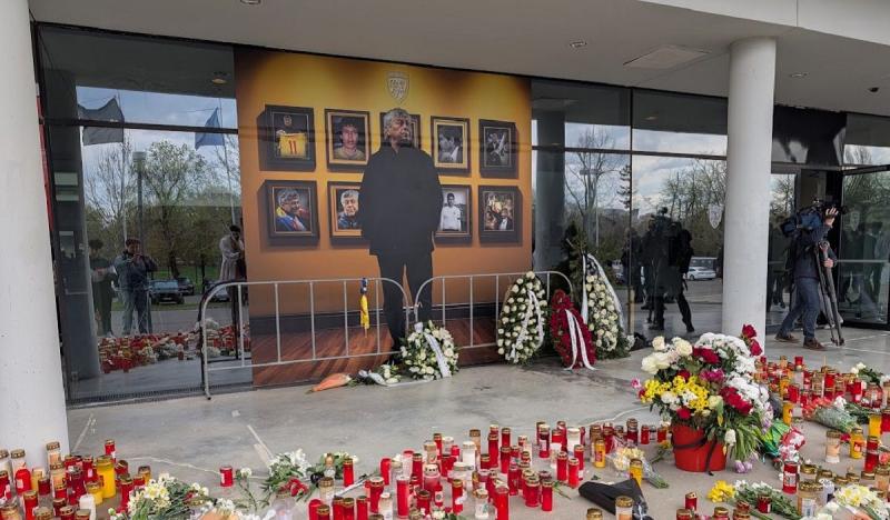 Мірча Луческу відійшов у вічність: як прощалися з іконою футболу - ексклюзивний репортаж з Румунії - Футбол 24