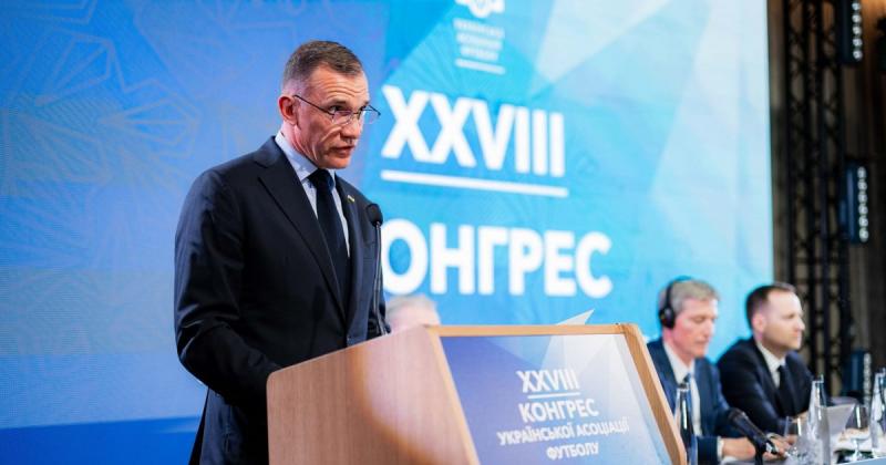 Шевченко вручив нагороду суперечливому мільйонеру, якого назавжди відсторонили від футболу.