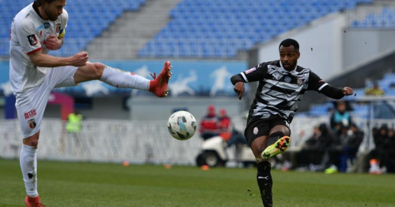 Зоря показала свою перевагу на полі, здобувши впевнену перемогу над Вересом у 25-му турі Української Прем'єр-ліги - Спорт bigmir)net.